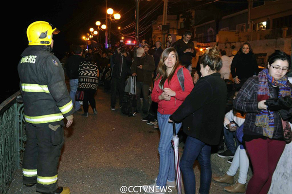 智利地震引發(fā)巨浪抵達海岸 沿海居民緊急撤離2