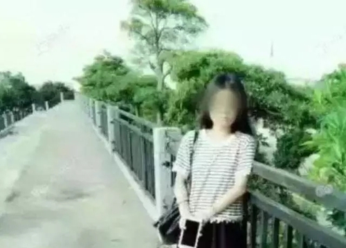 △妍生前照片