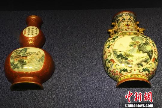 “明韻清風(fēng)——景德鎮(zhèn)窯皇家瓷器藝術(shù)展”10日在安徽合肥開展。此次展覽共展出130余件(套)明清時期景德鎮(zhèn)窯瓷器。　張強 攝