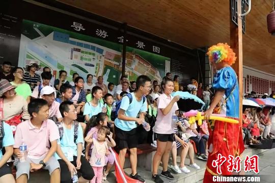 這次活動(dòng)是“親情中華”山西沁水夏令營(yíng)暨“山西沁水·多倫多”之誼夏令營(yíng)的陽城之行?！“总娚?攝