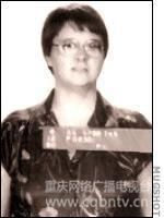 “日落大道”雌雄殺手——Carol Bundy &Douglas Daniel Clark 這對殺手是因其在洛杉磯日落大道上尋找受害者而得名。一人名叫Douglas Daniel Clark,是一名32歲的英俊鍋爐工。他的幫兇叫Carol Mary Bundy,是一名37歲的離婚母親。他們是在一起同居的情侶，他們也一起殺人。